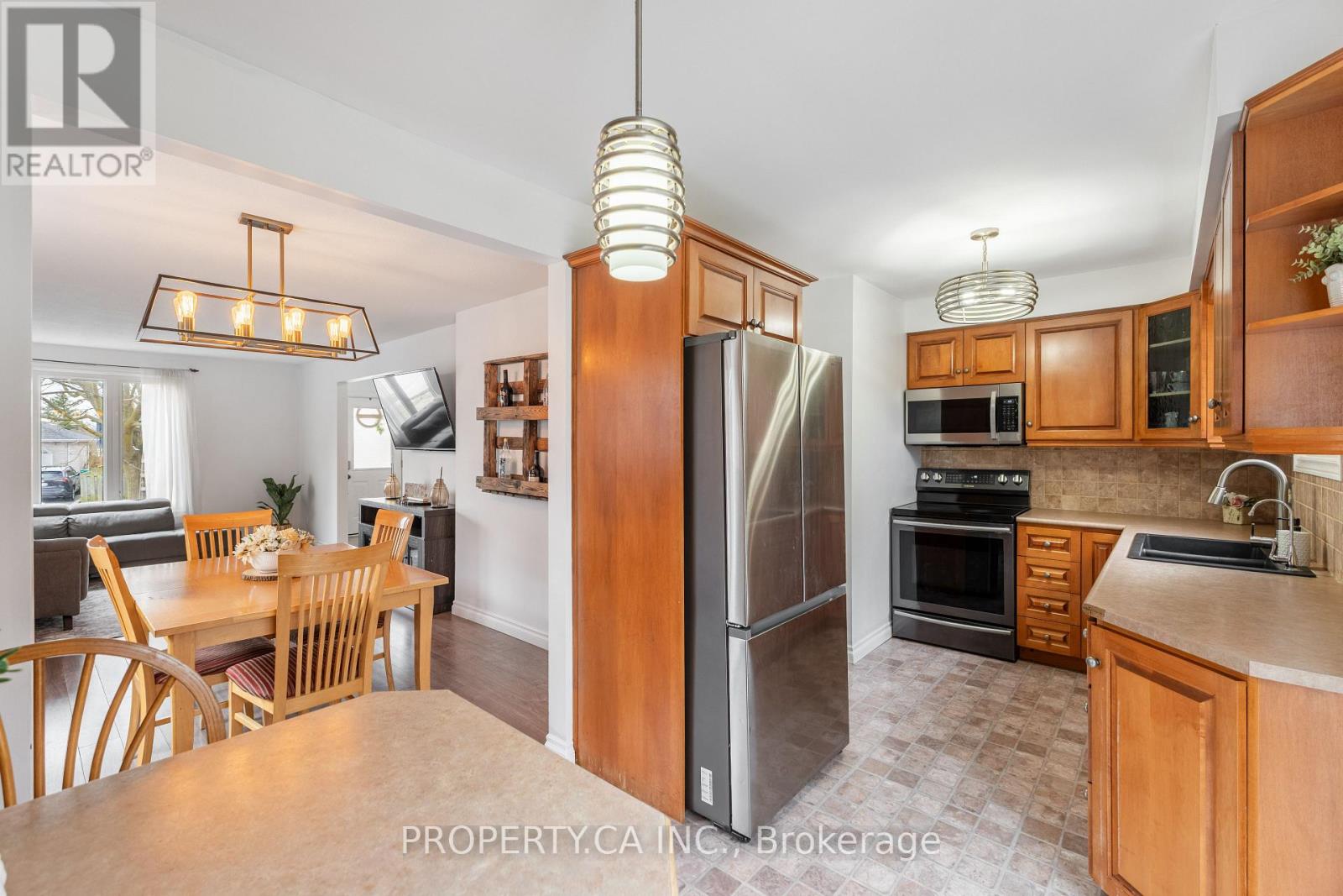 81 Stirling Macgregor Drive, Cambridge, Ontario  N1S 4P4 - Photo 10 - X12939418