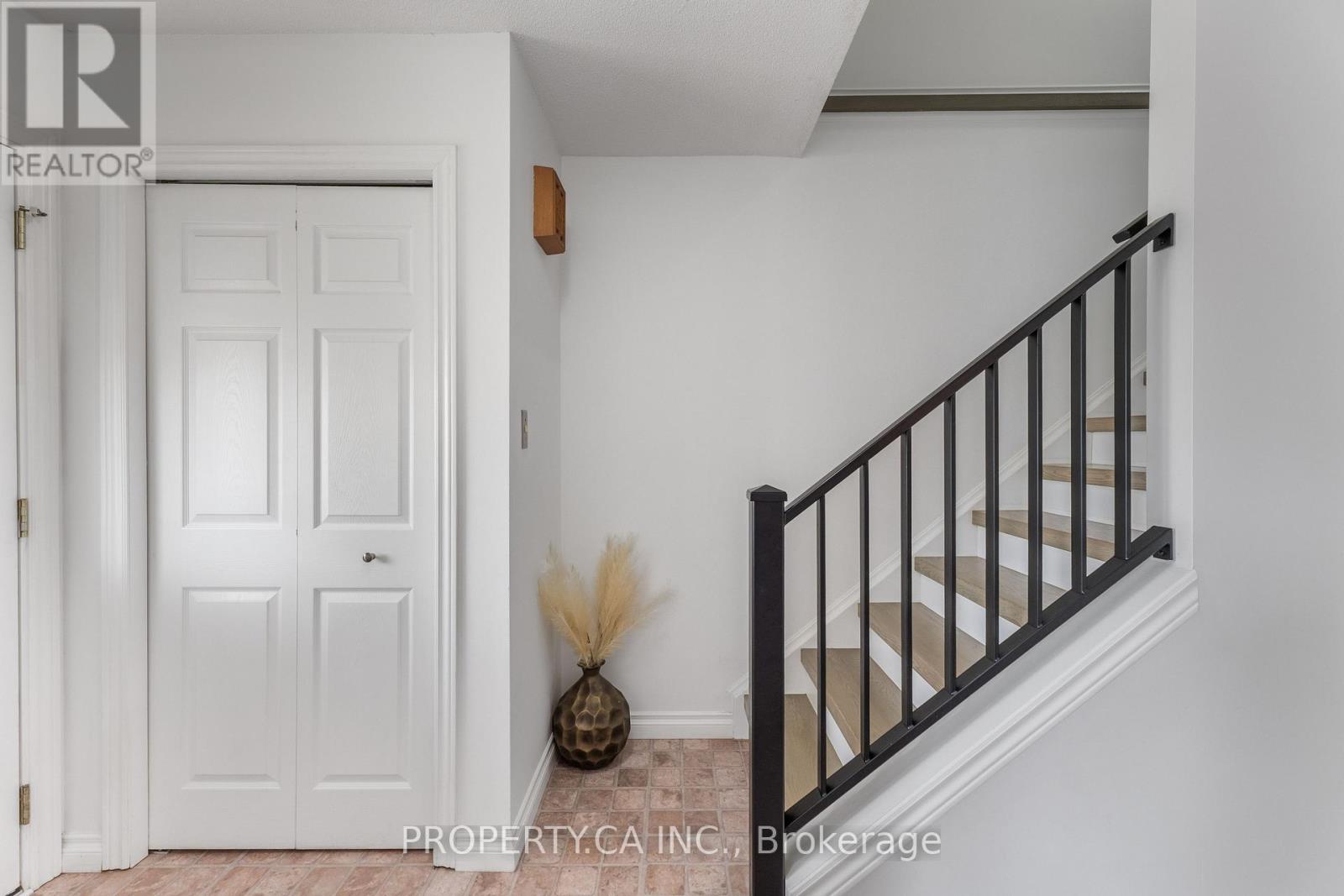 81 Stirling Macgregor Drive, Cambridge, Ontario  N1S 4P4 - Photo 16 - X12939418