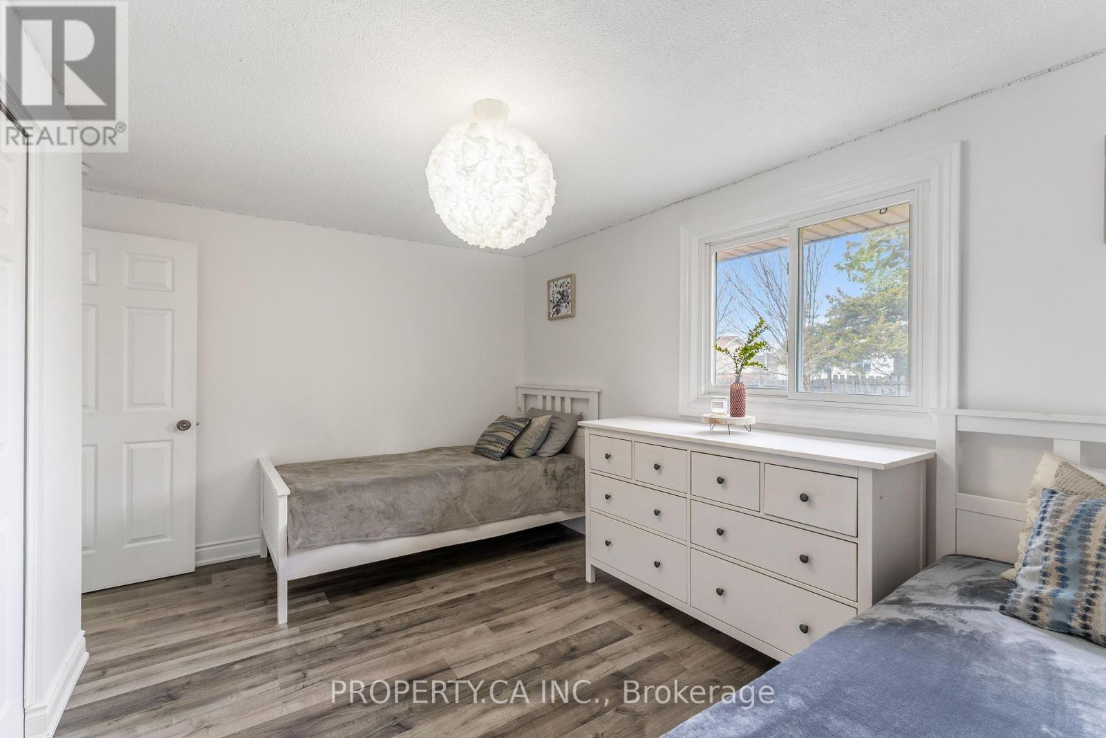 81 Stirling Macgregor Drive, Cambridge, Ontario  N1S 4P4 - Photo 21 - X12939418