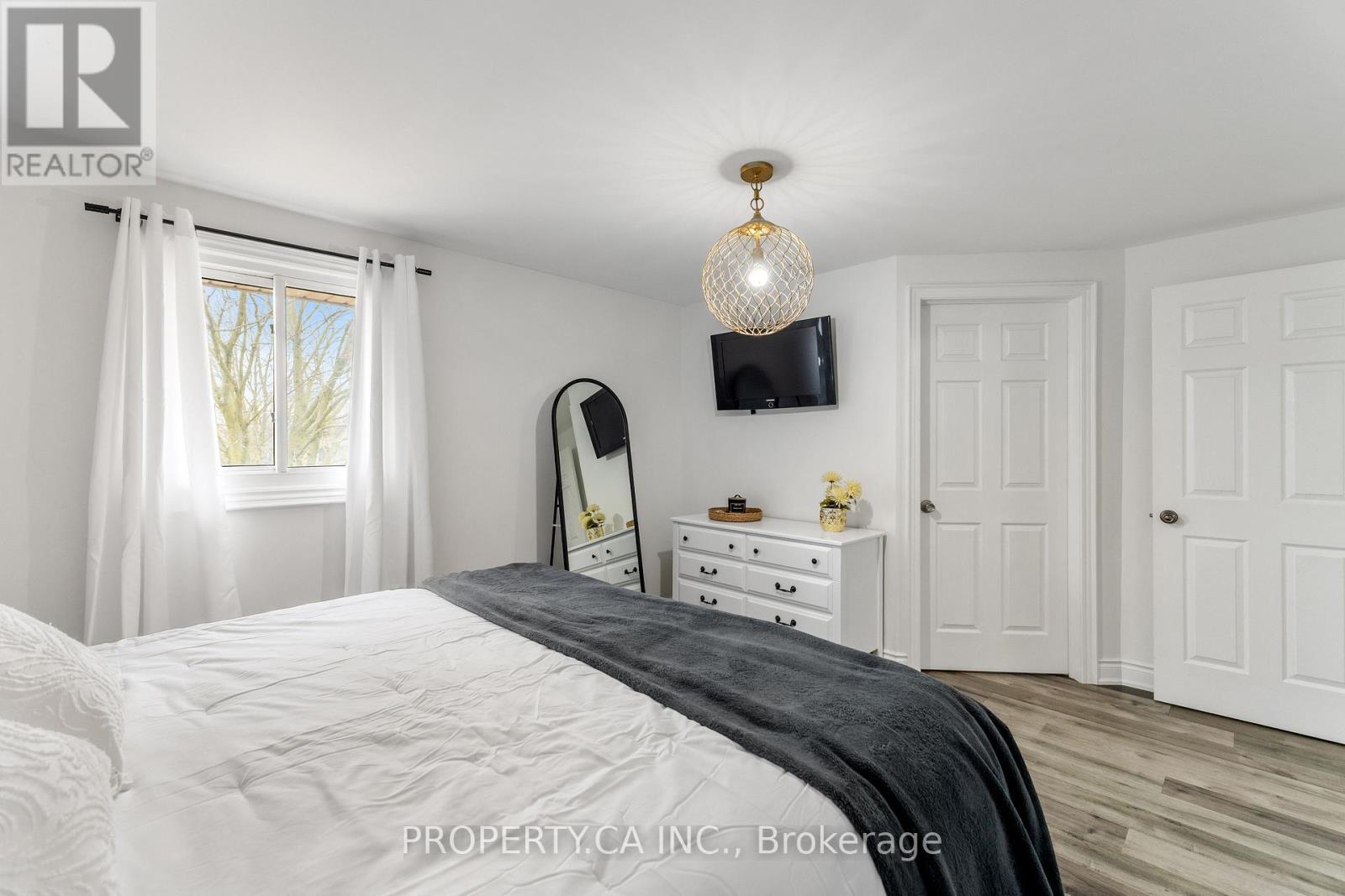 81 Stirling Macgregor Drive, Cambridge, Ontario  N1S 4P4 - Photo 27 - X12939418