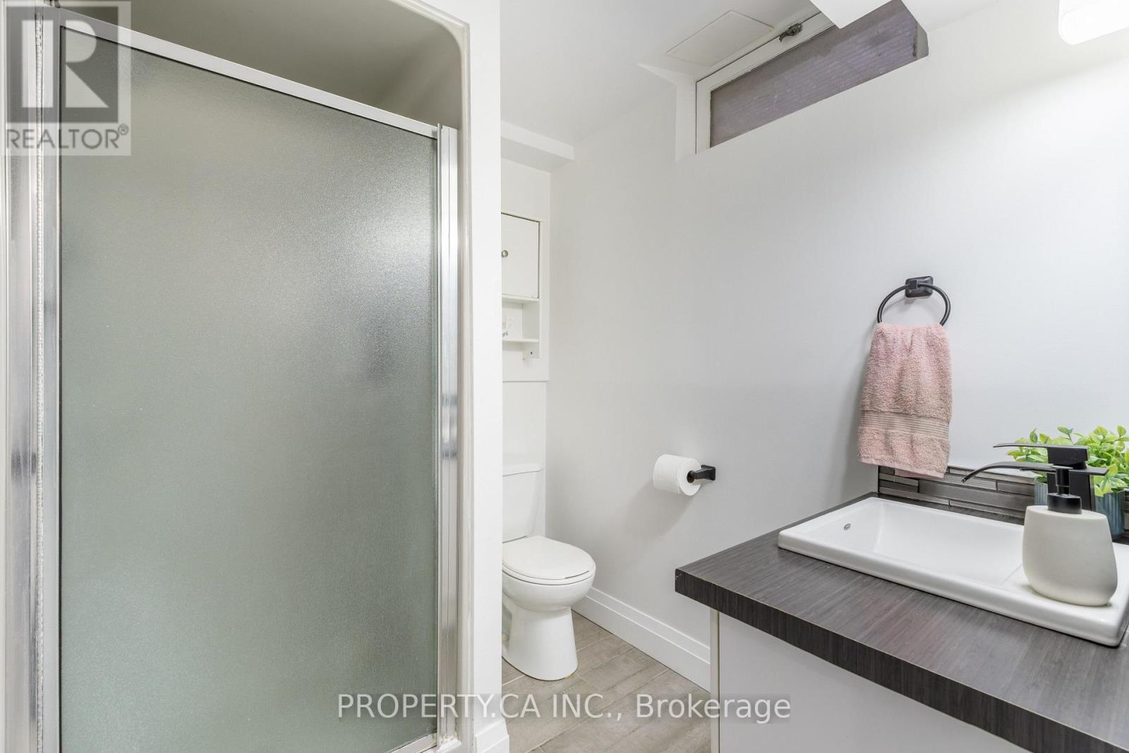 81 Stirling Macgregor Drive, Cambridge, Ontario  N1S 4P4 - Photo 35 - X12939418