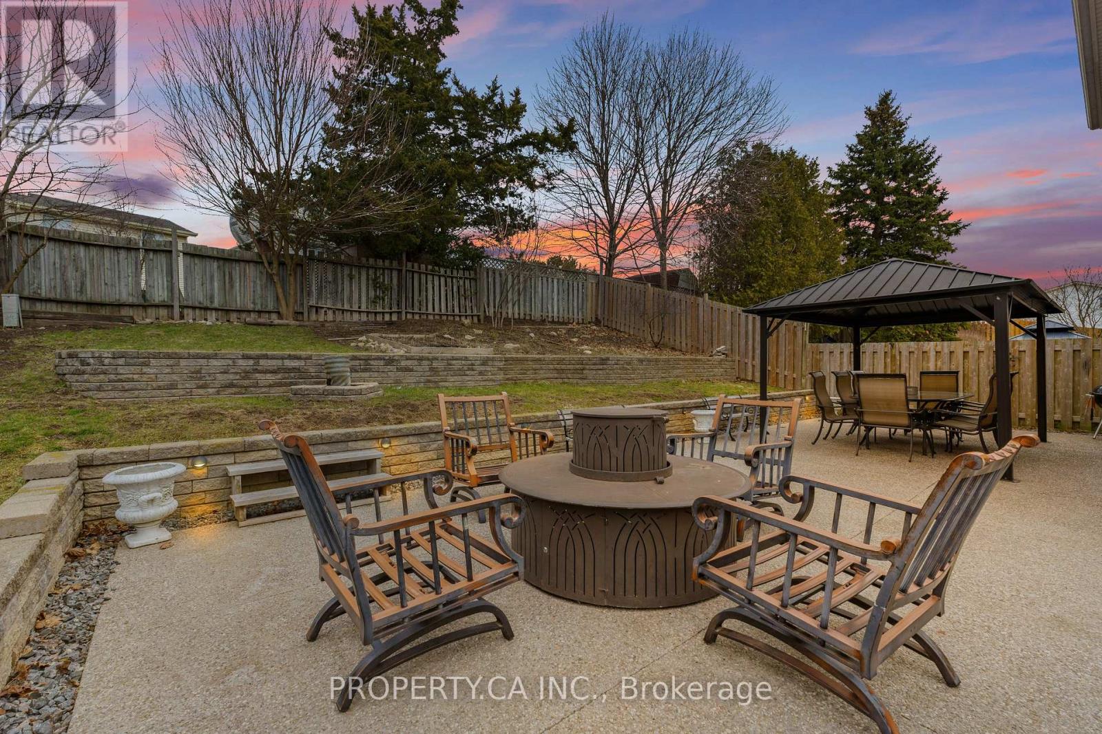 81 Stirling Macgregor Drive, Cambridge, Ontario  N1S 4P4 - Photo 49 - X12939418