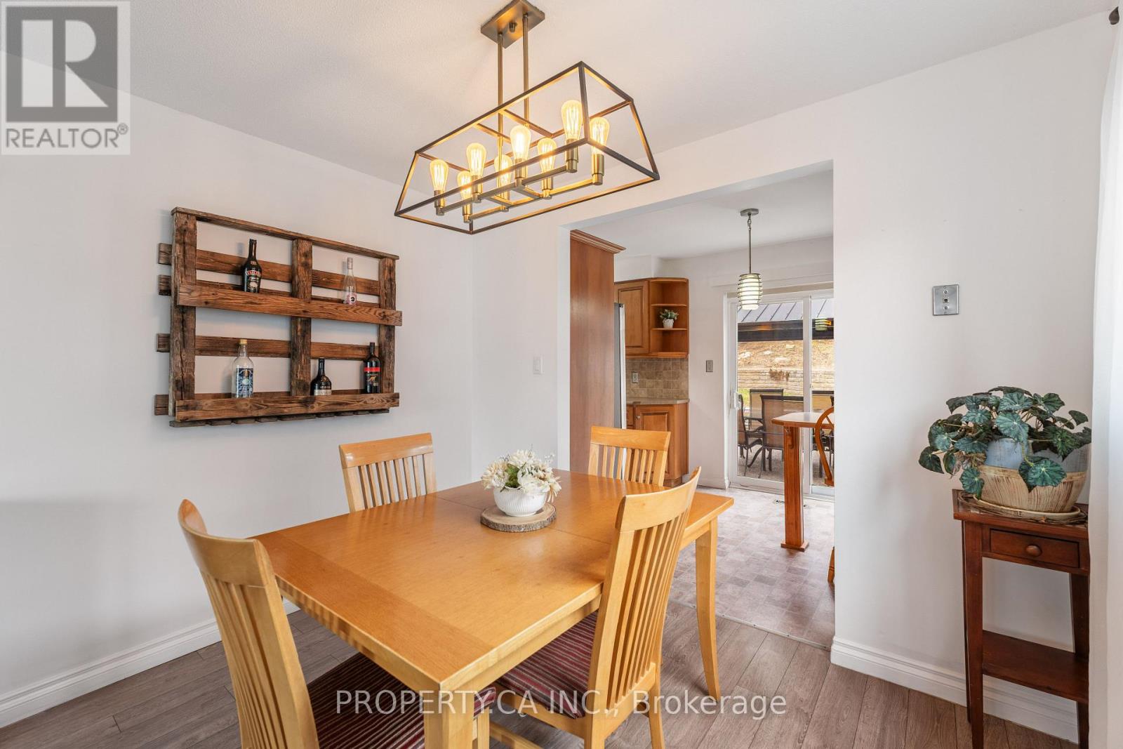 81 Stirling Macgregor Drive, Cambridge, Ontario  N1S 4P4 - Photo 6 - X12939418