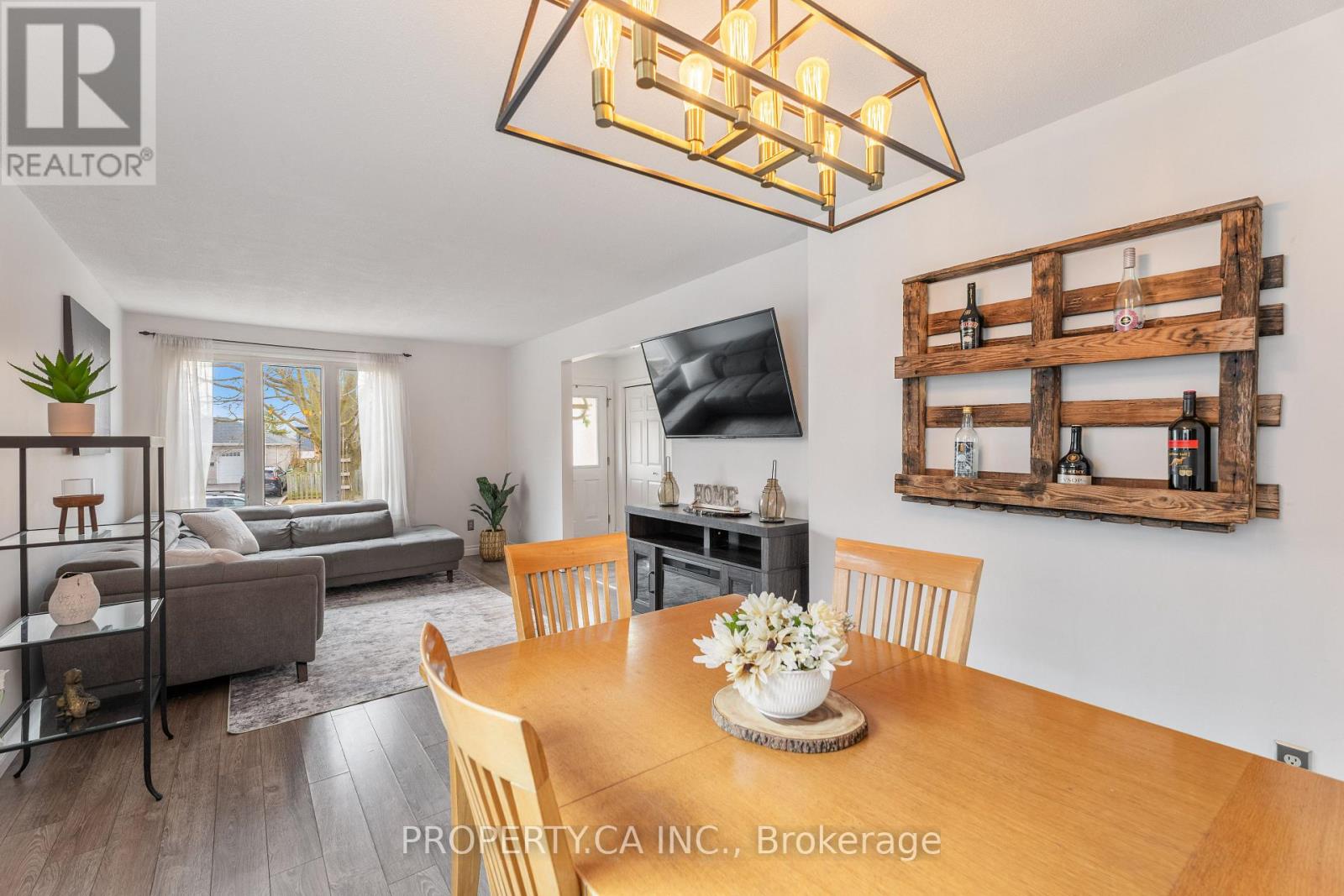 81 Stirling Macgregor Drive, Cambridge, Ontario  N1S 4P4 - Photo 7 - X12939418