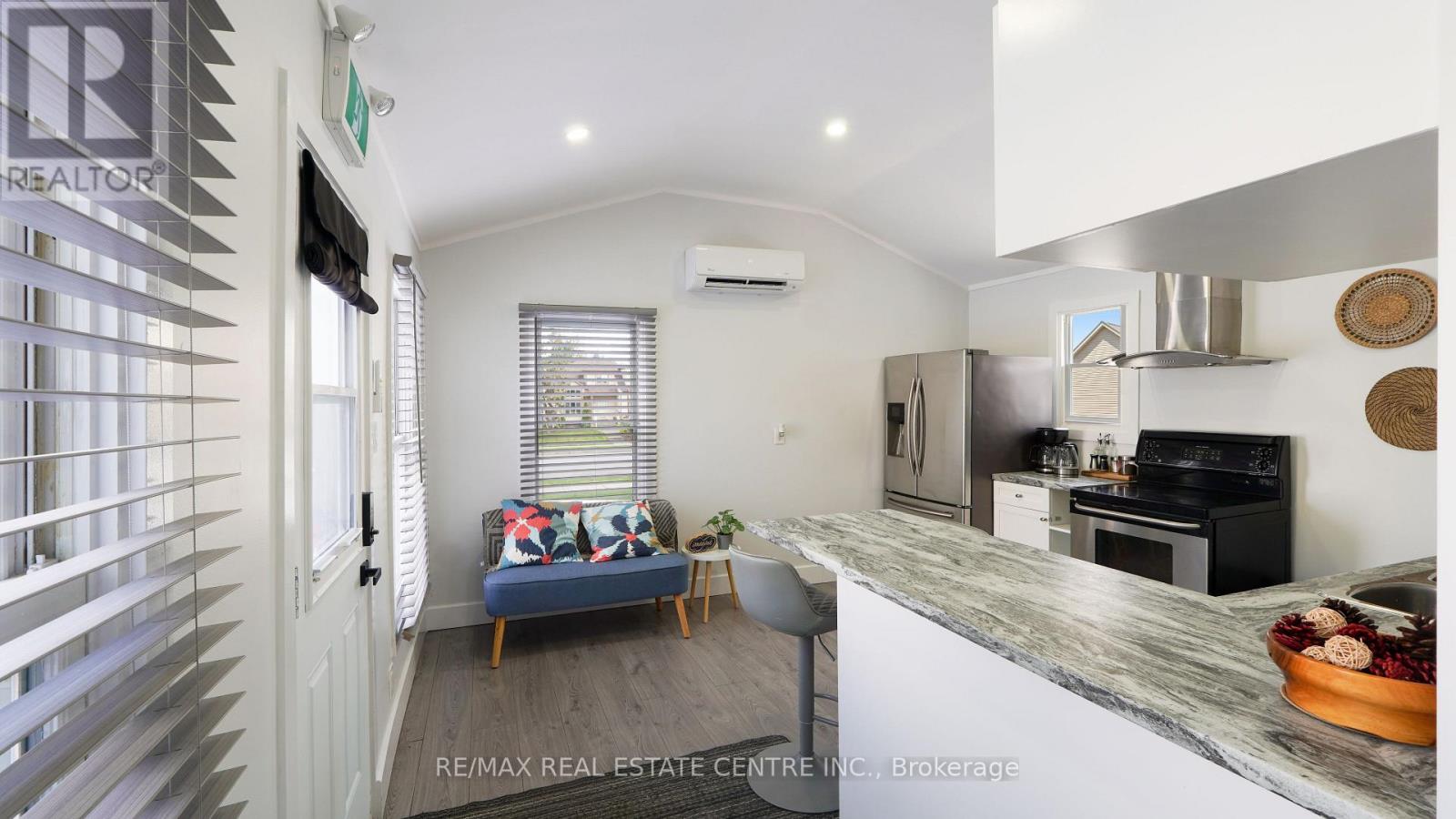 159 King Street, St. Clair, Ontario  N0P 2H0 - Photo 8 - X12939574