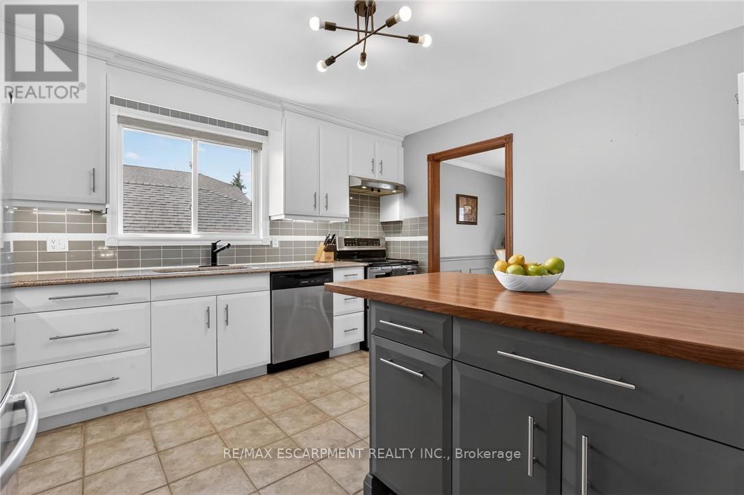 8 Killins Street, West Lincoln, Ontario L0R 2A0 - Photo 12 - X12939614