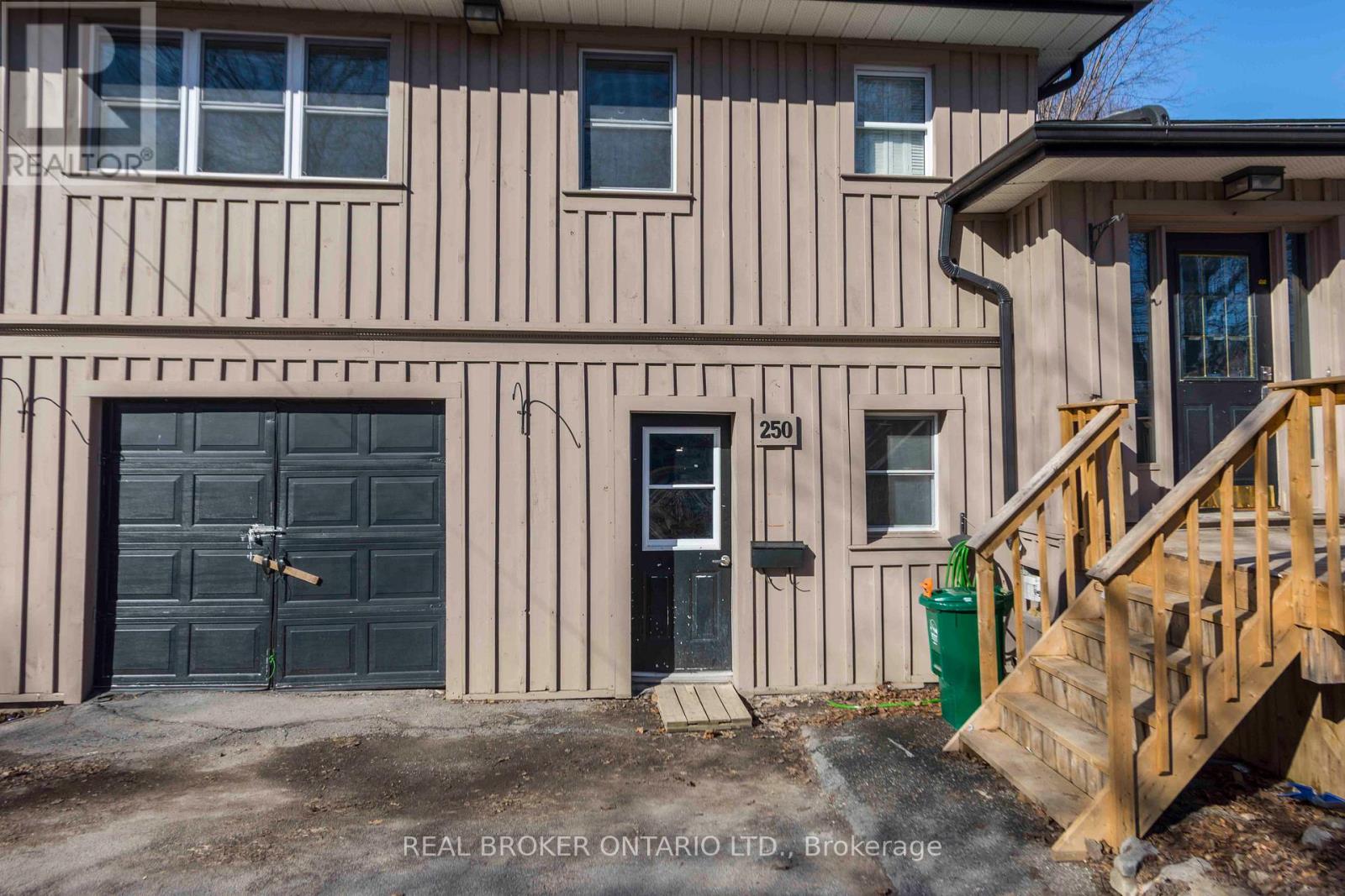 250 Macdonald Avenue, Belleville, Ontario  K8N 3Y9 - Photo 3 - X12939662
