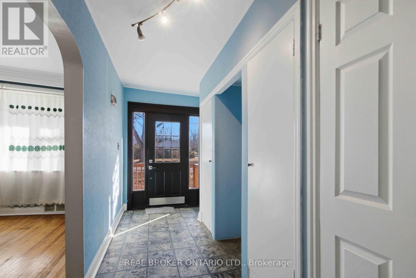 250 Macdonald Avenue, Belleville, Ontario  K8N 3Y9 - Photo 4 - X12939662