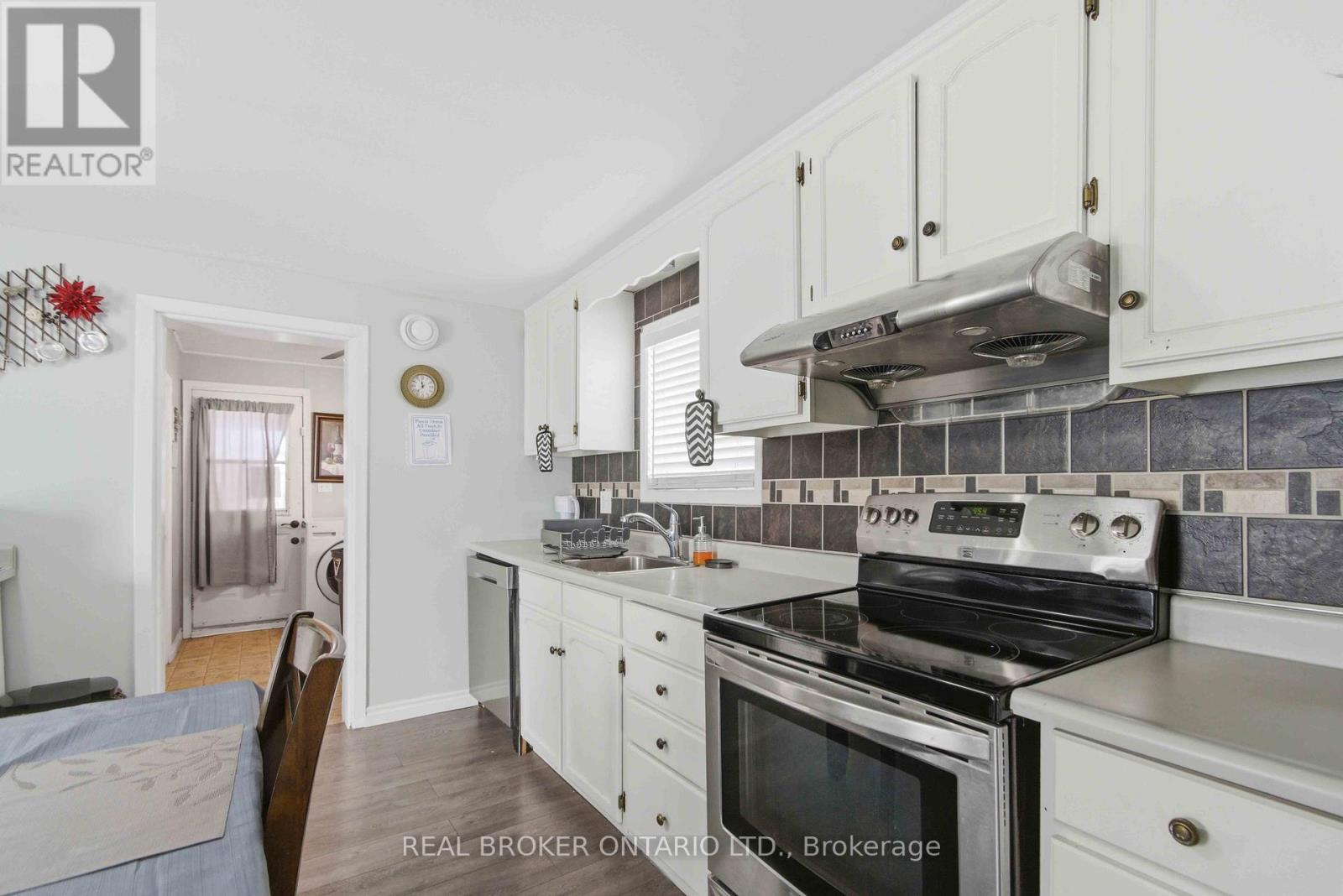 66 South John Street, Belleville, Ontario  K8N 3E3 - Photo 10 - X12939714