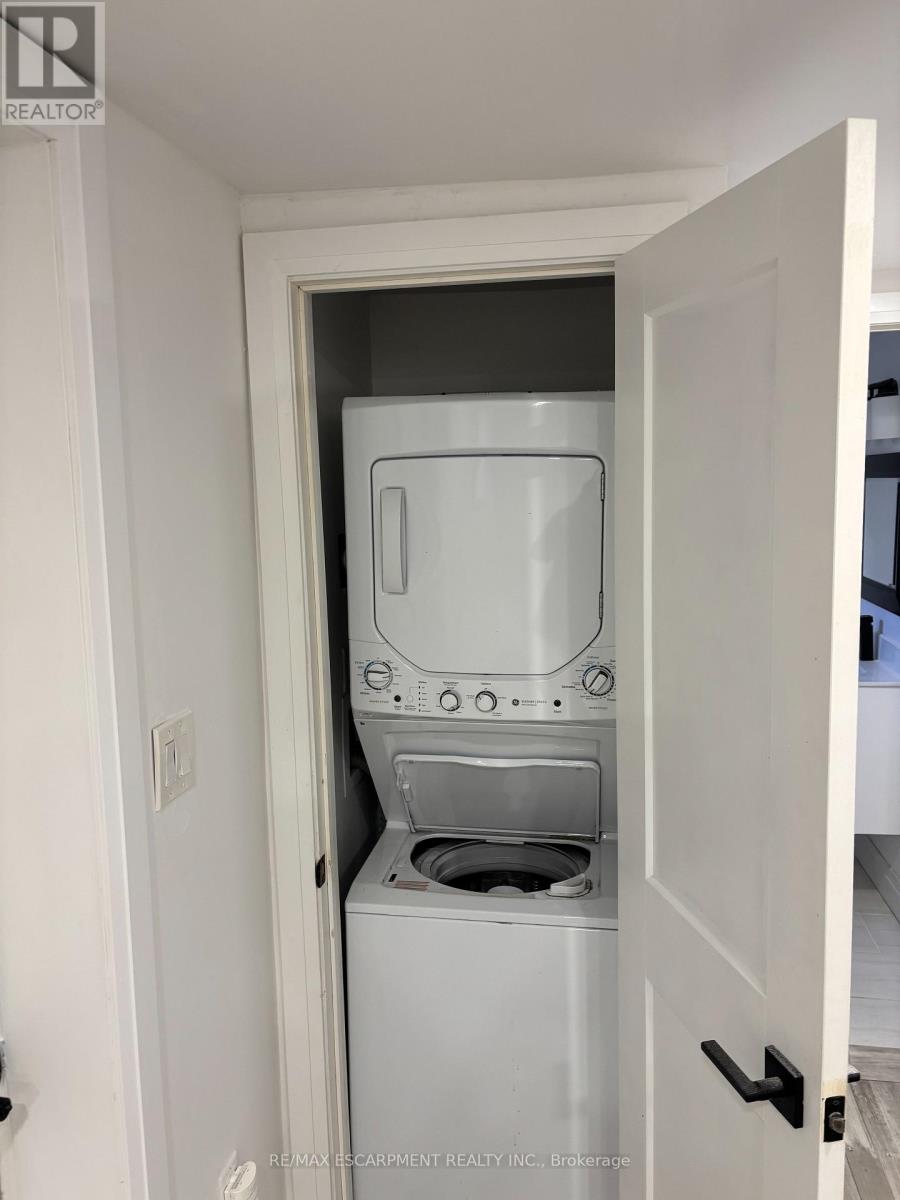 Lower - 118 Sutherland Street E, Haldimand, Ontario  N3W 1C6 - Photo 6 - X12939718