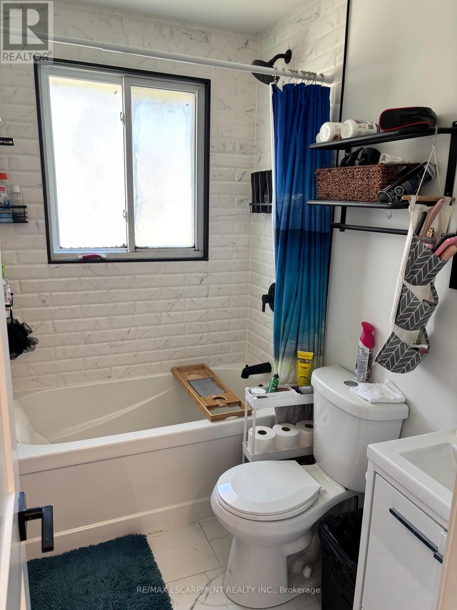 Upper - 118 Sutherland Street E, Haldimand, Ontario  N3W 1C6 - Photo 6 - X12939720