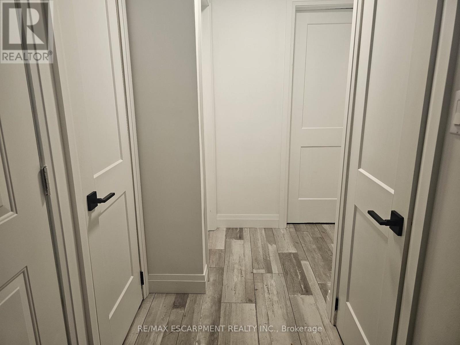 Upper - 118 Sutherland Street E, Haldimand, Ontario  N3W 1C6 - Photo 7 - X12939720