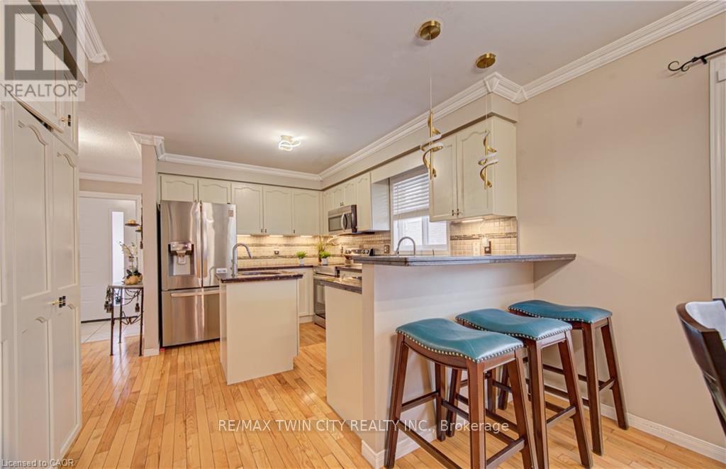 161 Farley Drive, Guelph, Ontario  N1L 1L7 - Photo 21 - X12939750