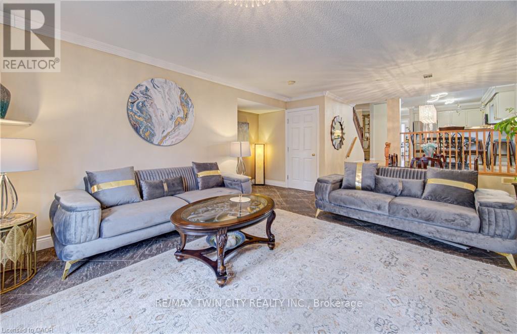 161 Farley Drive, Guelph, Ontario  N1L 1L7 - Photo 24 - X12939750