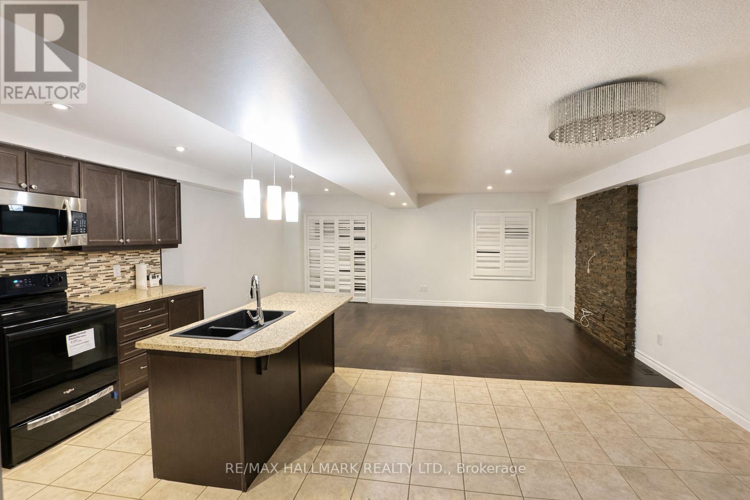 27 Waterbridge Street, Hamilton, Ontario  L8J 0E3 - Photo 2 - X12939768