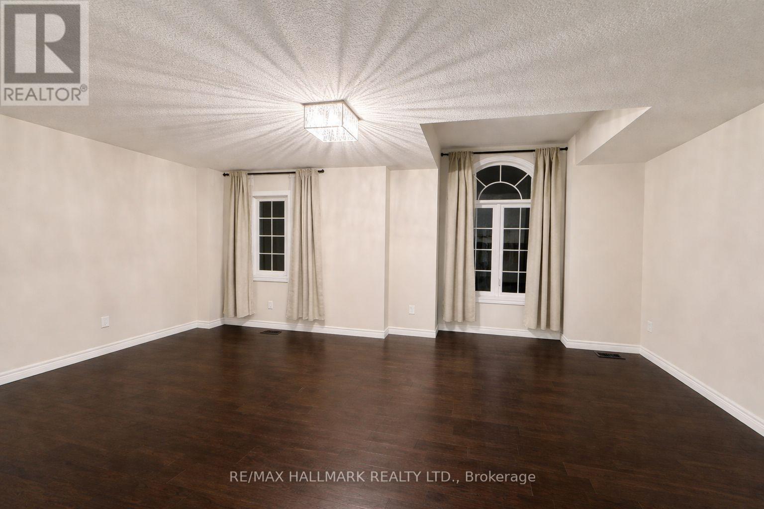 27 Waterbridge Street, Hamilton, Ontario  L8J 0E3 - Photo 6 - X12939768