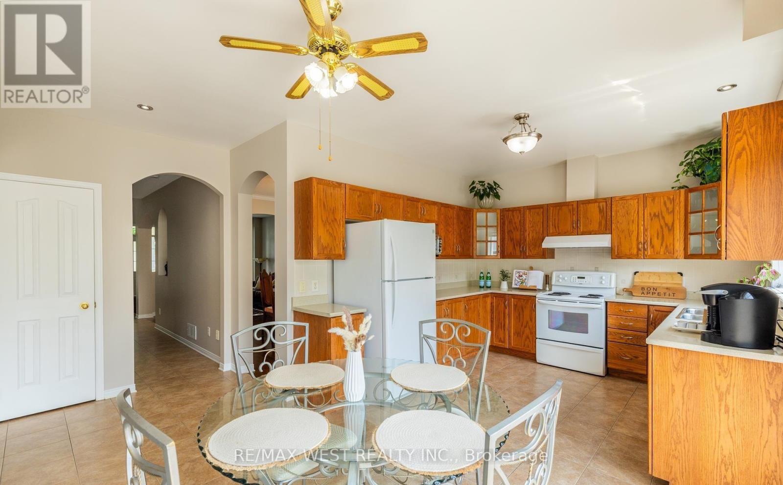 214 Castlegarth Crescent, Ottawa, Ontario  K2J 5N6 - Photo 6 - X12939770