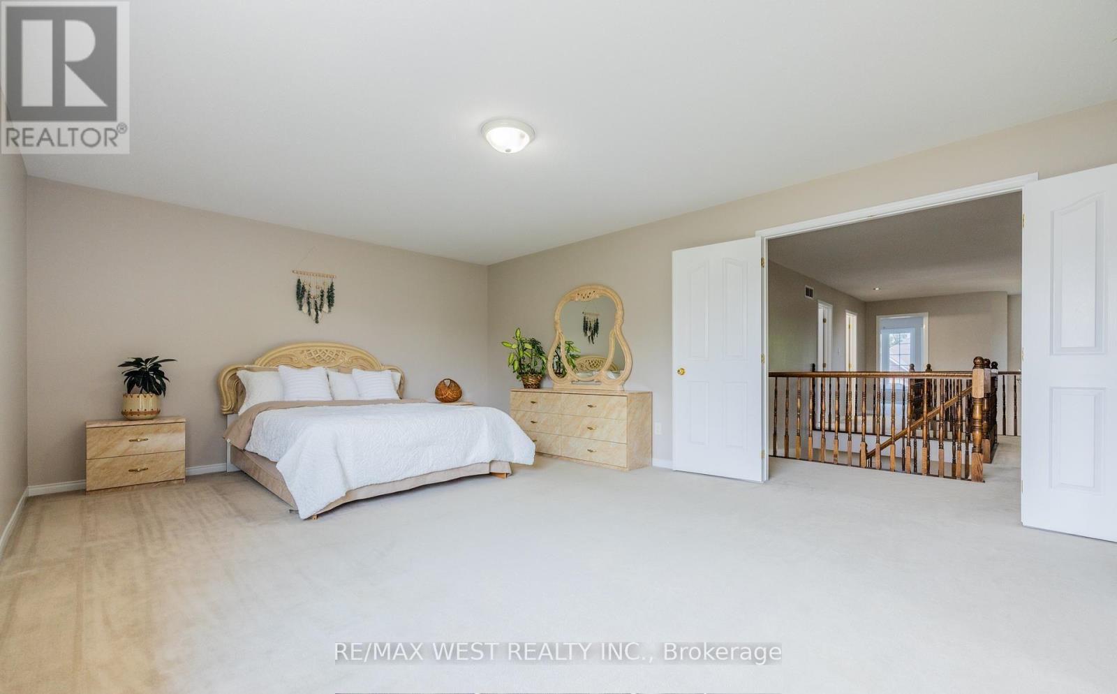 214 Castlegarth Crescent, Ottawa, Ontario  K2J 5N6 - Photo 9 - X12939770