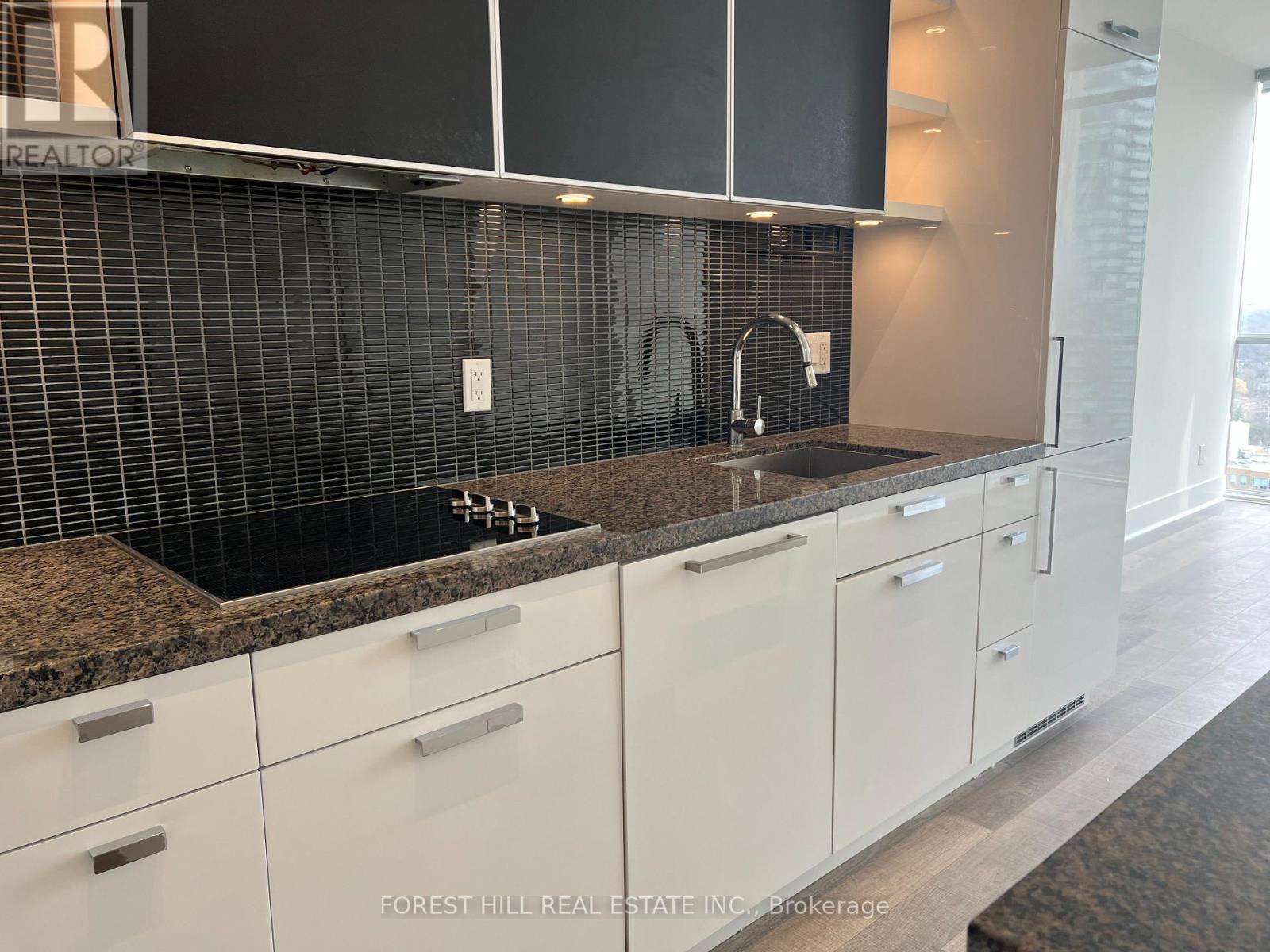 2105 - 32 Davenport Road, Toronto, Ontario  M5R 1H3 - Photo 13 - C12936600