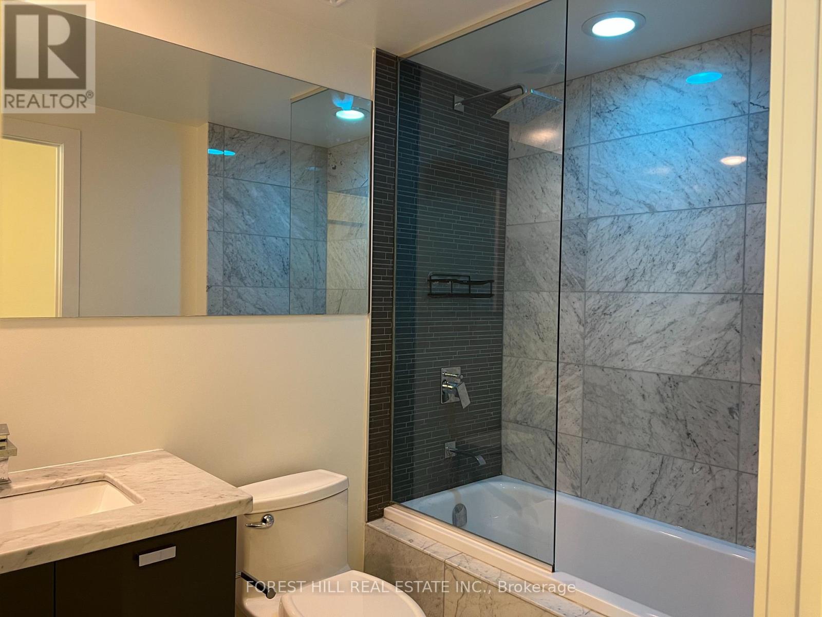 2105 - 32 Davenport Road, Toronto, Ontario  M5R 1H3 - Photo 10 - C12936600