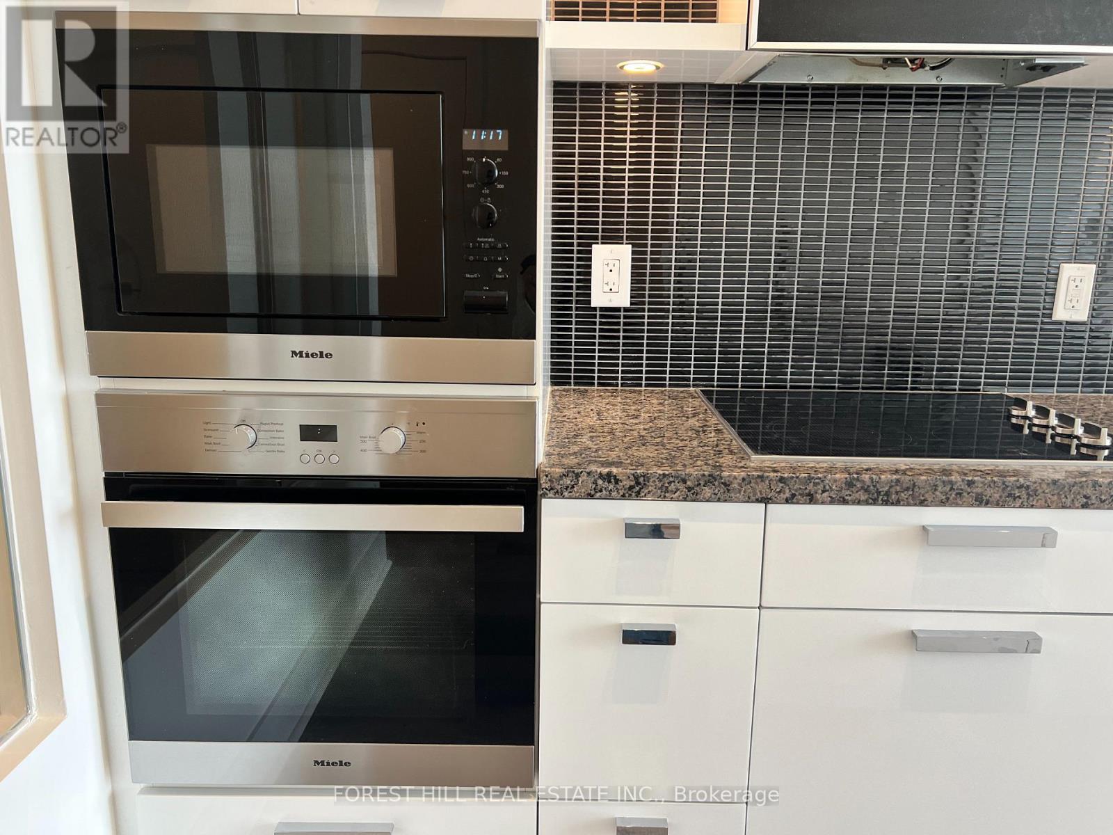 2105 - 32 Davenport Road, Toronto, Ontario  M5R 1H3 - Photo 15 - C12936600