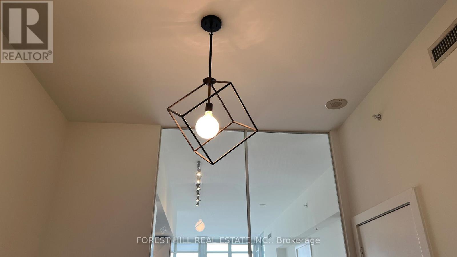 2105 - 32 Davenport Road, Toronto, Ontario  M5R 1H3 - Photo 9 - C12936600