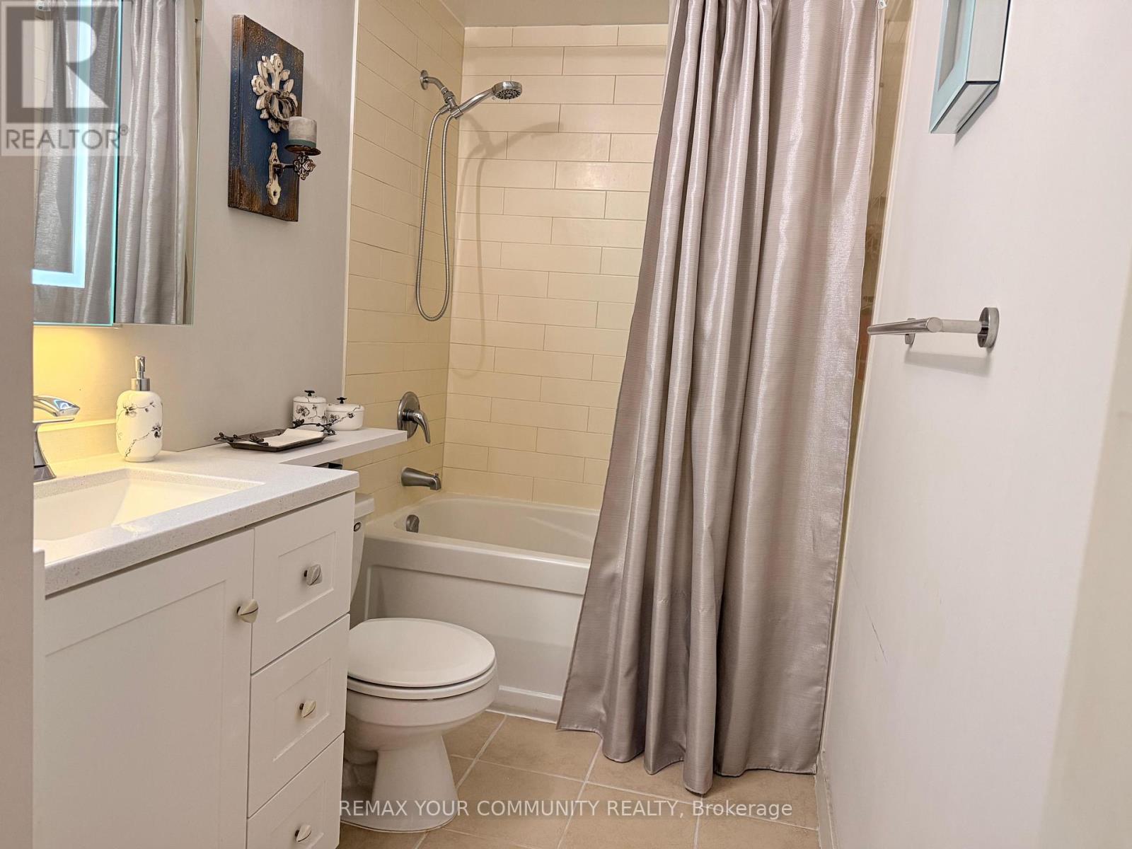 3703 - 10 Navy Wharf Court, Toronto, Ontario  M5V 3V2 - Photo 14 - C12939584