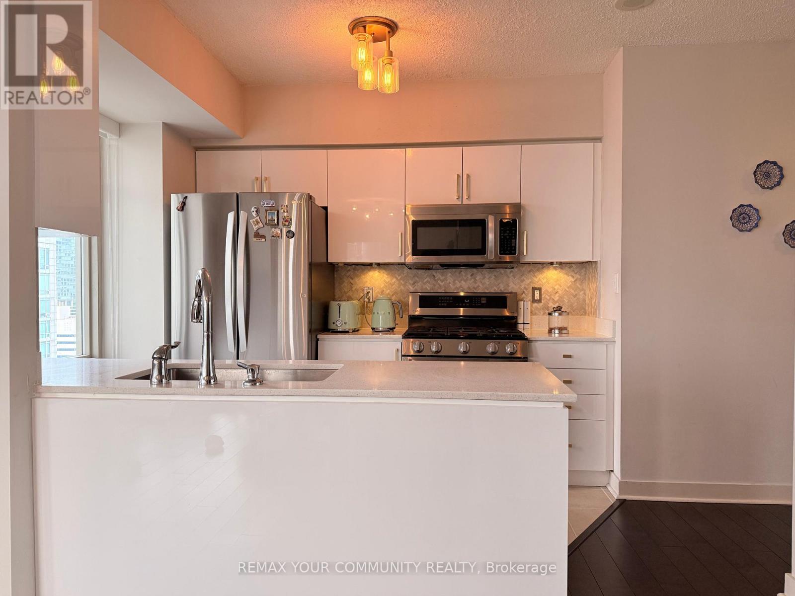 3703 - 10 Navy Wharf Court, Toronto, Ontario  M5V 3V2 - Photo 7 - C12939584