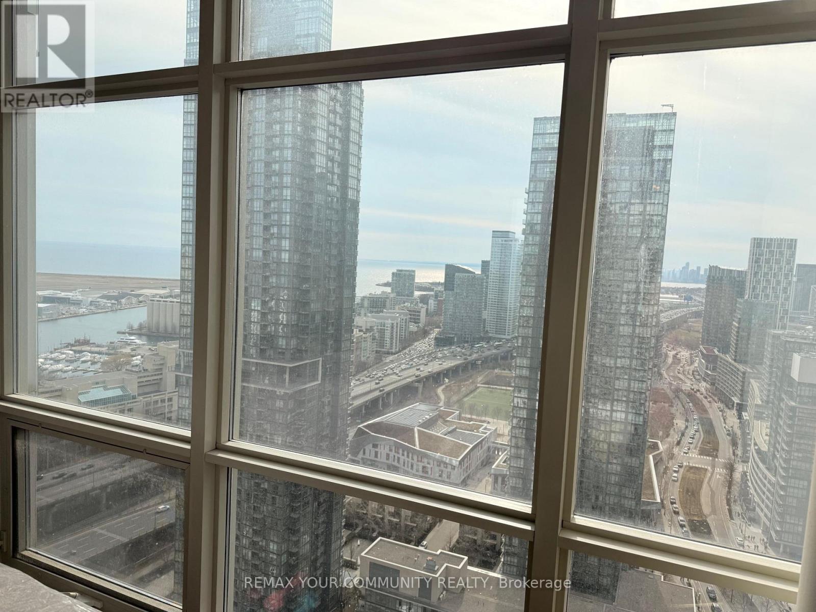 3703 - 10 Navy Wharf Court, Toronto, Ontario  M5V 3V2 - Photo 15 - C12939584