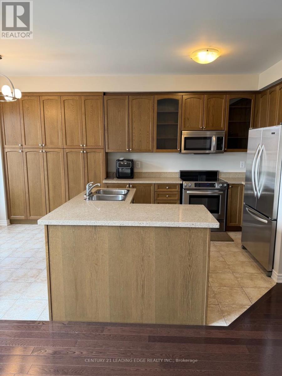 97 Thatcher Crescent, East Gwillimbury, Ontario  L9N 0B9 - Photo 5 - N12883994