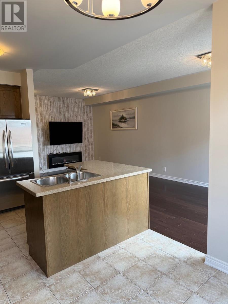 97 Thatcher Crescent, East Gwillimbury, Ontario  L9N 0B9 - Photo 9 - N12883994