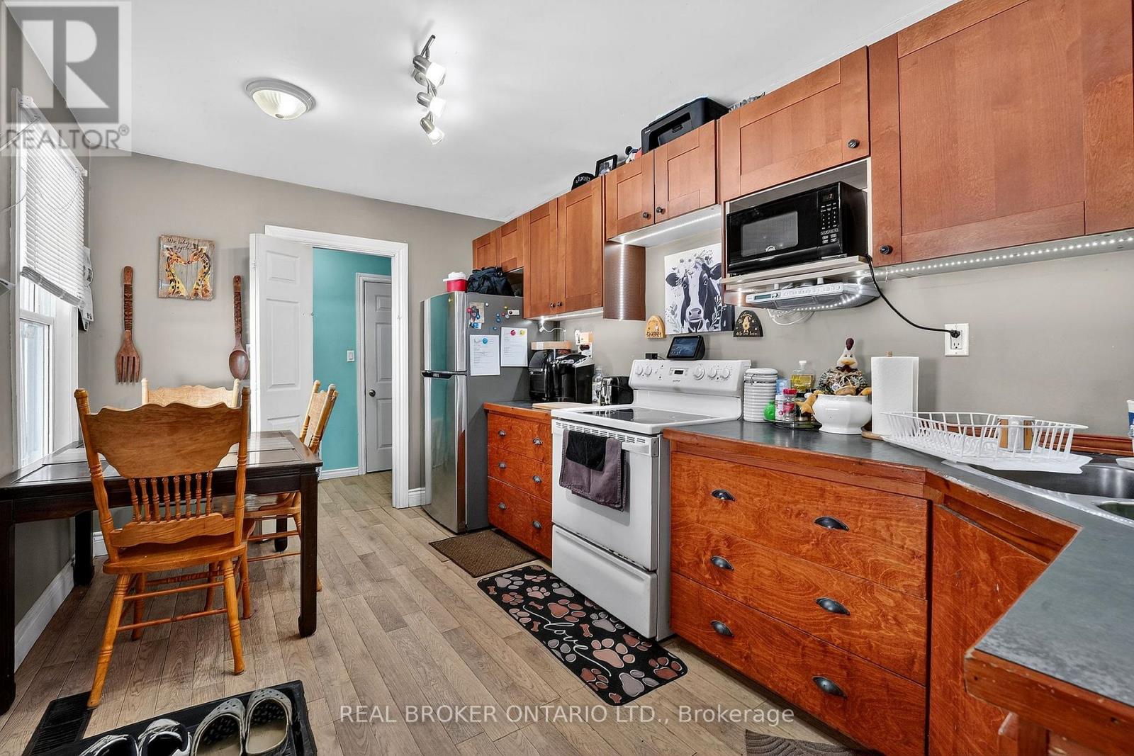 53-55 Wellington Street, Halton Hills, Ontario  L7J 2H1 - Photo 14 - W12902812