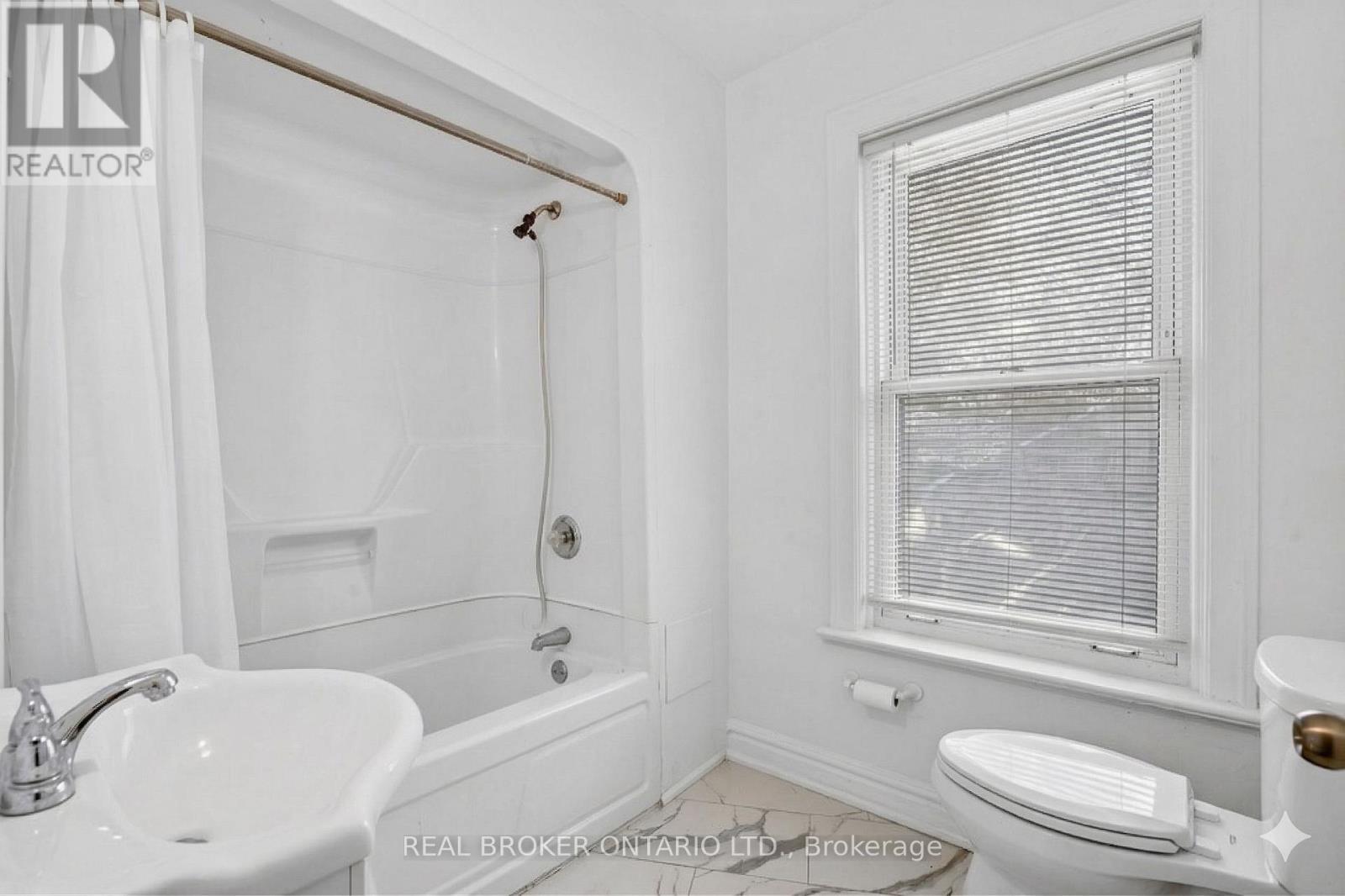 53-55 Wellington Street, Halton Hills, Ontario  L7J 2H1 - Photo 10 - W12902812