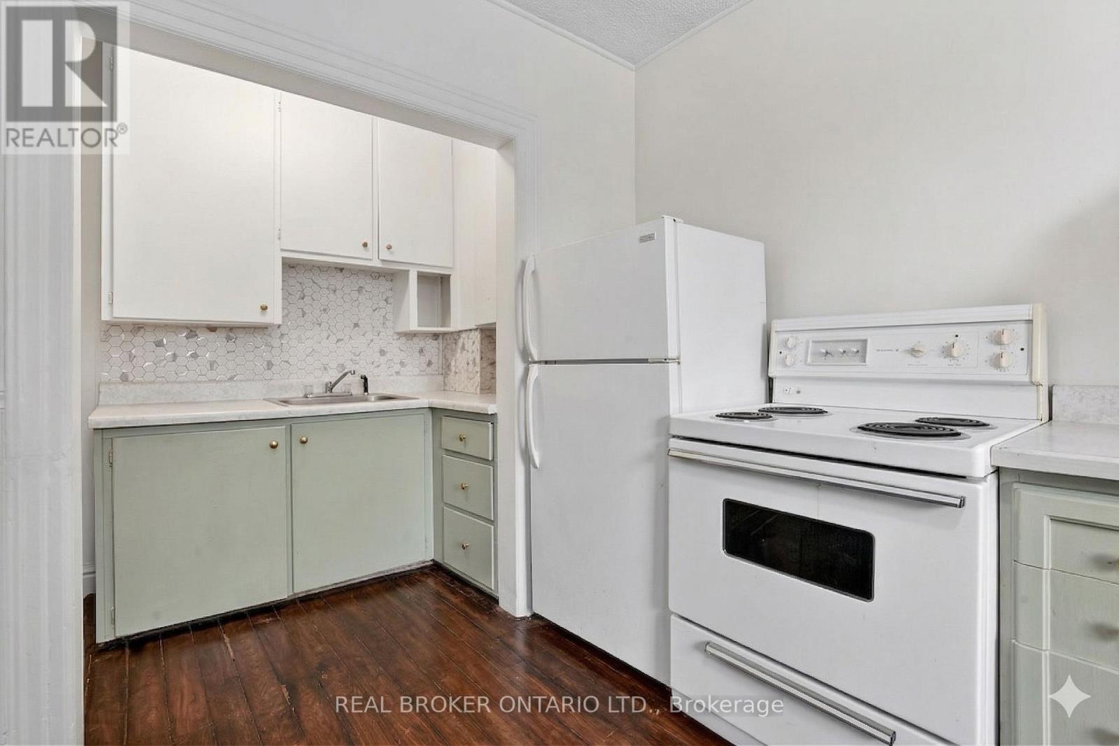 53-55 Wellington Street, Halton Hills, Ontario  L7J 2H1 - Photo 7 - W12902812