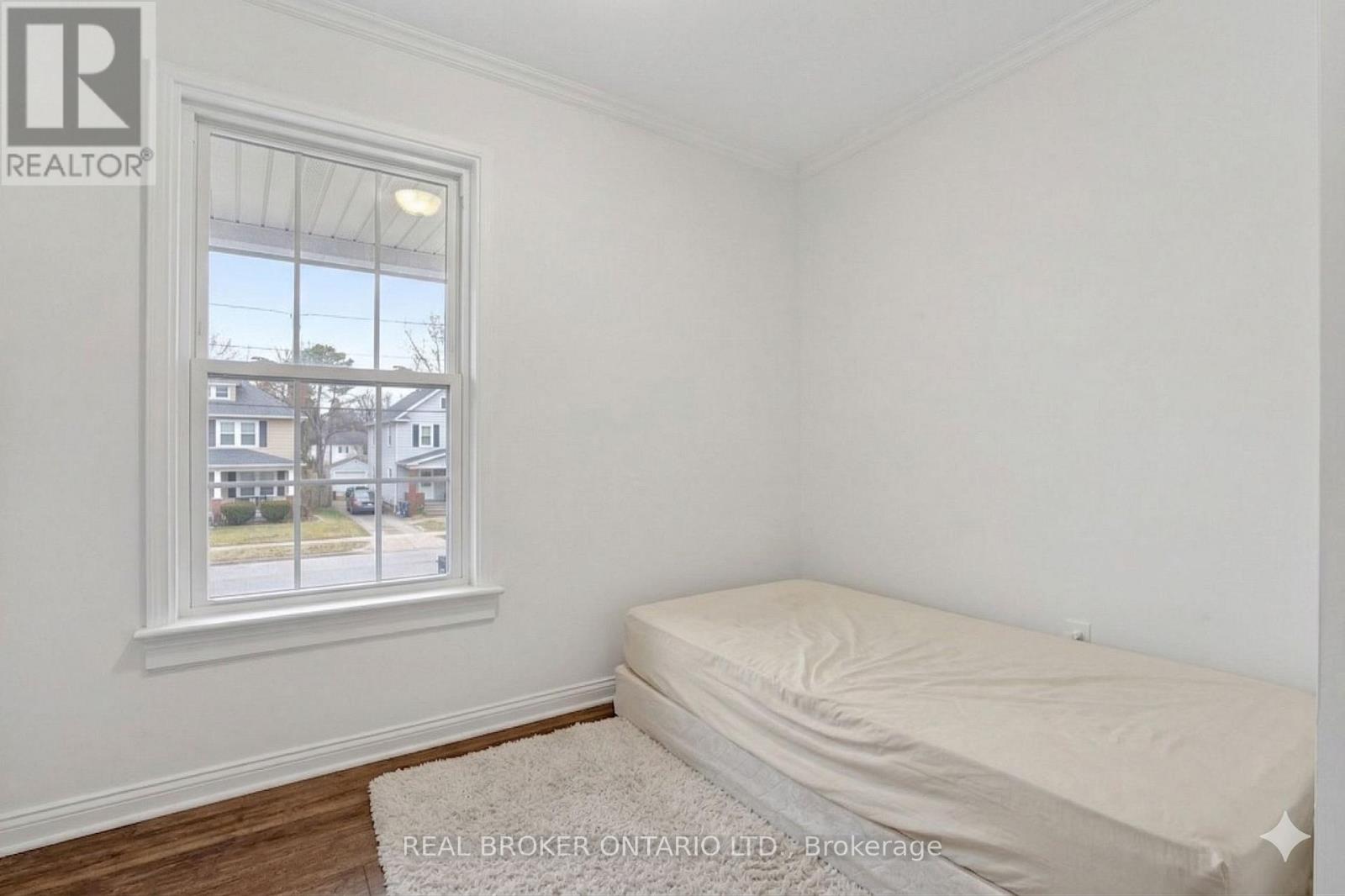 53-55 Wellington Street, Halton Hills, Ontario  L7J 2H1 - Photo 8 - W12902812