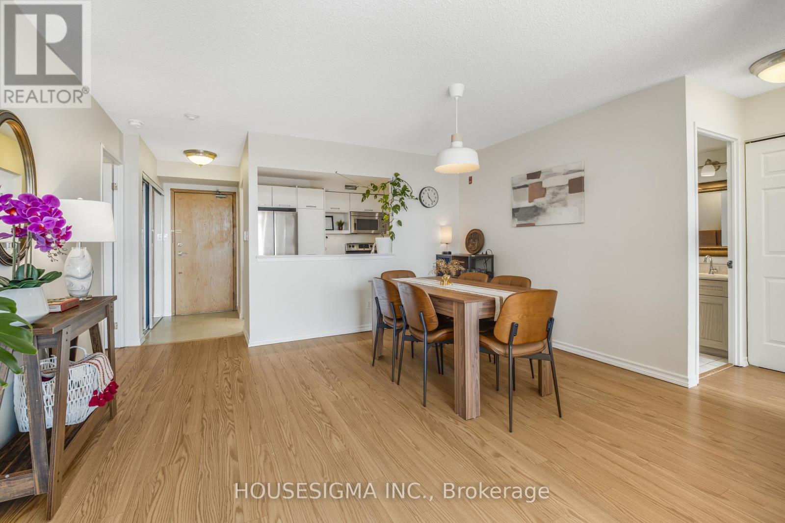 438 - 22 Southport Street, Toronto, Ontario  M6S 4Y9 - Photo 10 - W12937982