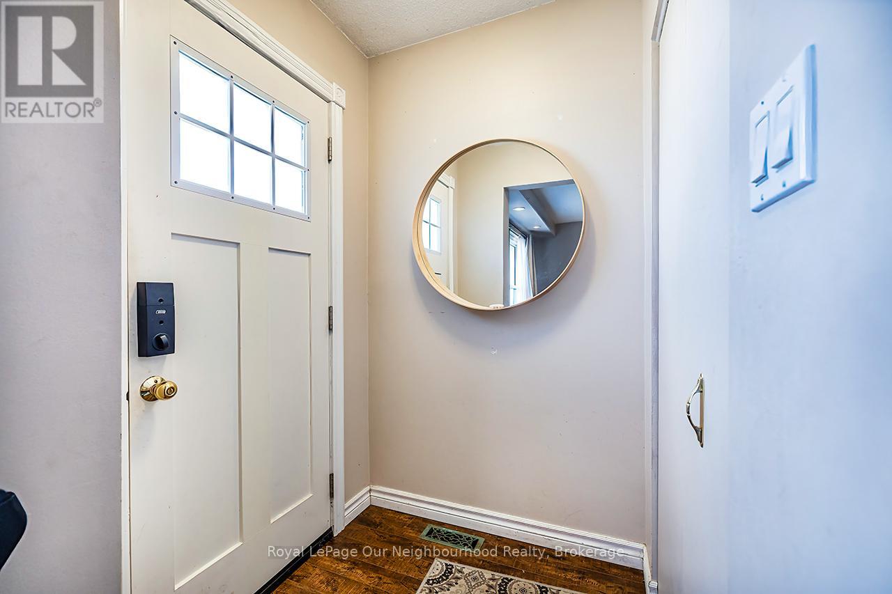 976 Southport Drive, Oshawa, Ontario  L1H 8A3 - Photo 4 - E12937784