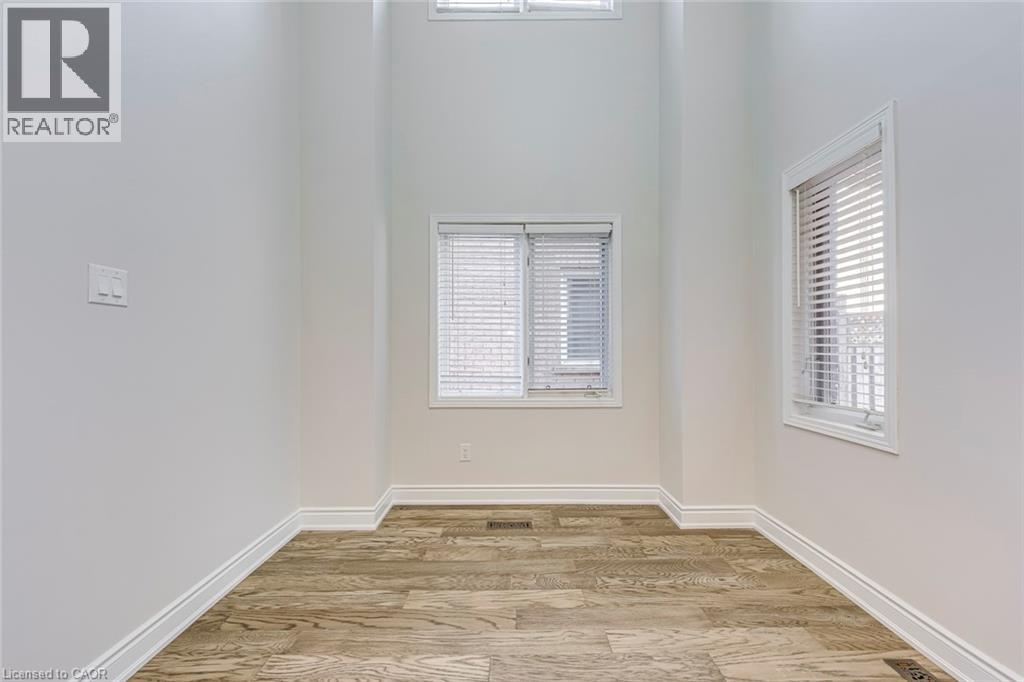 129 Harnesworth Crescent, Waterdown, Ontario  L8B 0J5 - Photo 4 - 40813824