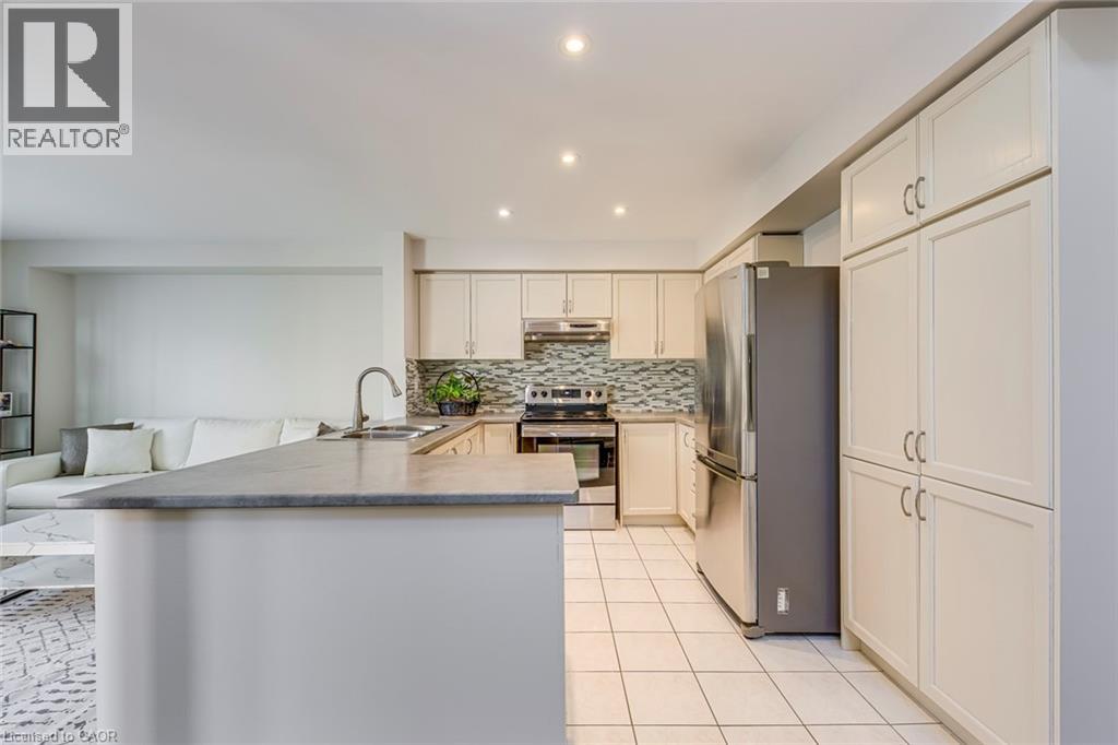 129 Harnesworth Crescent, Waterdown, Ontario  L8B 0J5 - Photo 6 - 40813824