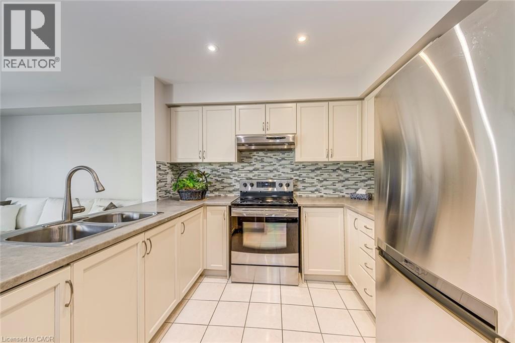 129 Harnesworth Crescent, Waterdown, Ontario  L8B 0J5 - Photo 7 - 40813824