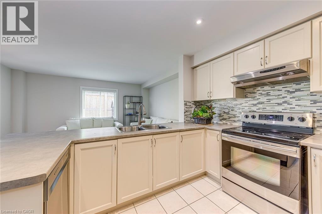 129 Harnesworth Crescent, Waterdown, Ontario  L8B 0J5 - Photo 9 - 40813824