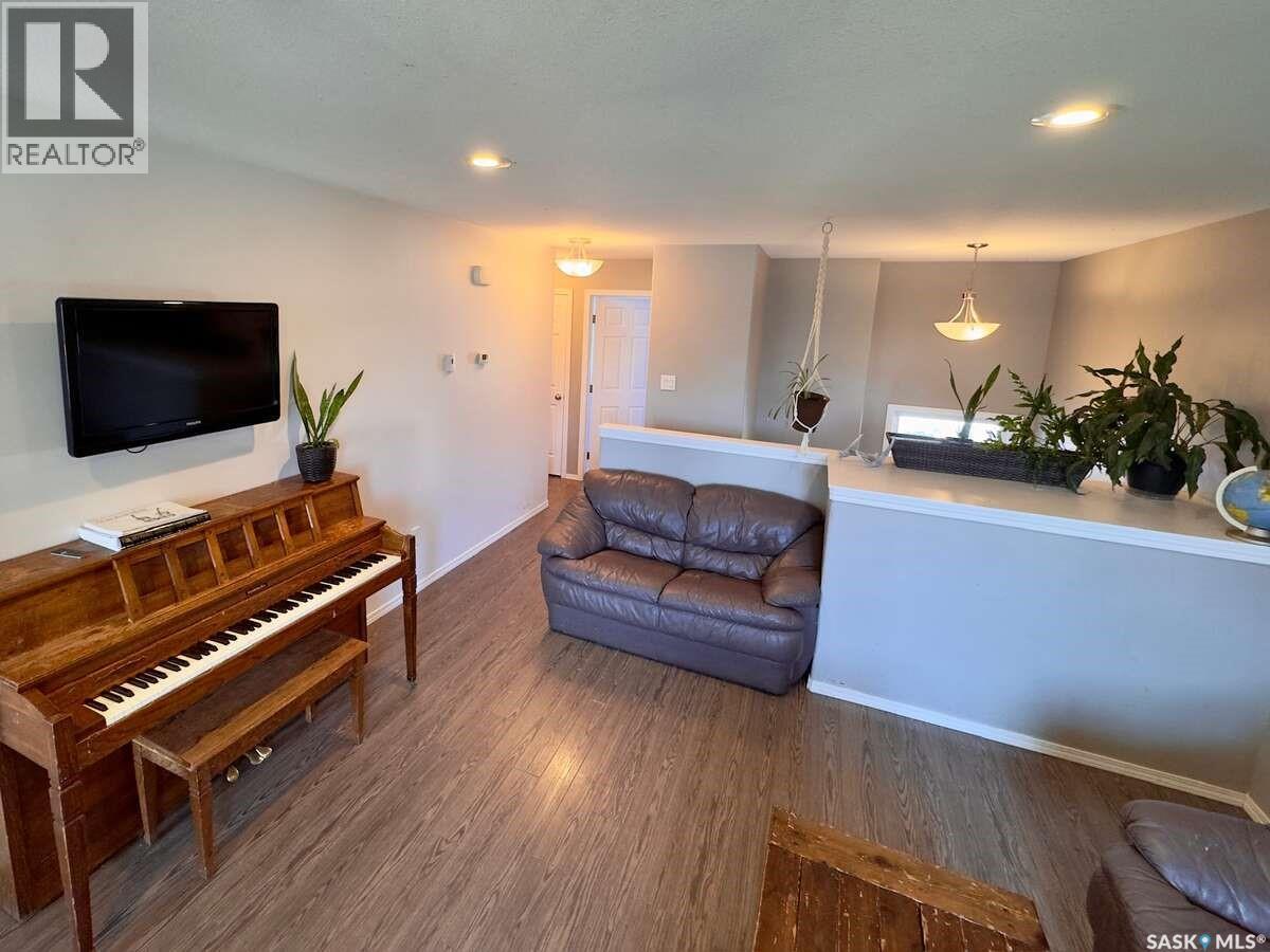 121 Martens Crescent, Warman, Saskatchewan  S0K 4S3 - Photo 5 - SK019991