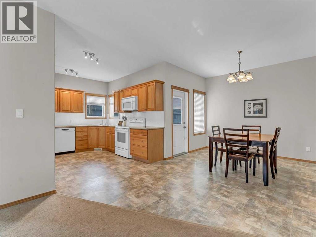 105 Garrow Avenue E, Brooks, Alberta  T1R 1J4 - Photo 9 - A2295503