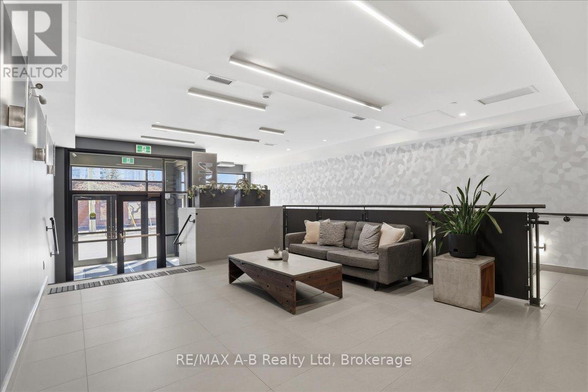 214 - 690 King Street W, Kitchener, Ontario N2G 0B9 - Photo 3 - X12939896