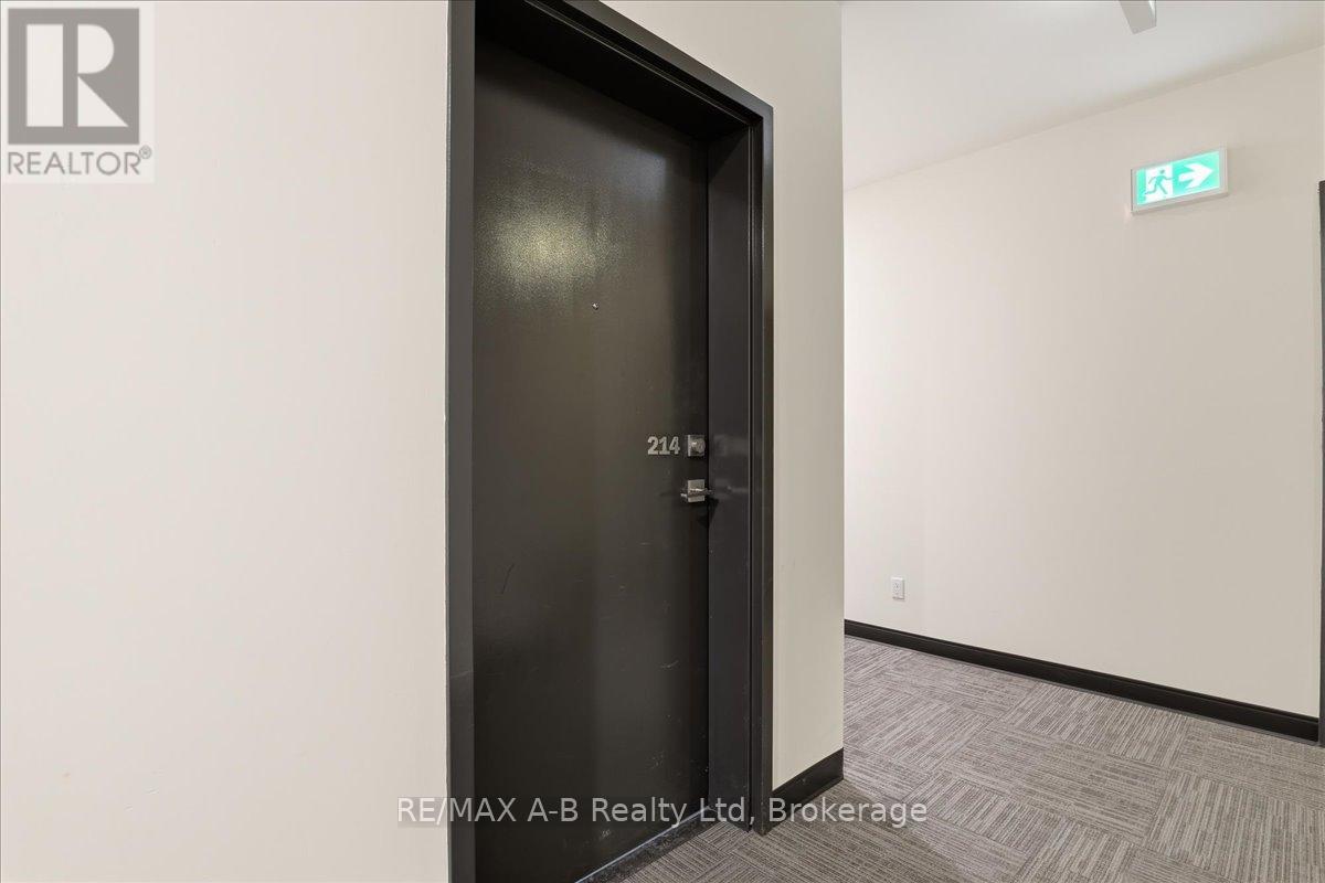 214 - 690 King Street W, Kitchener, Ontario N2G 0B9 - Photo 5 - X12939896