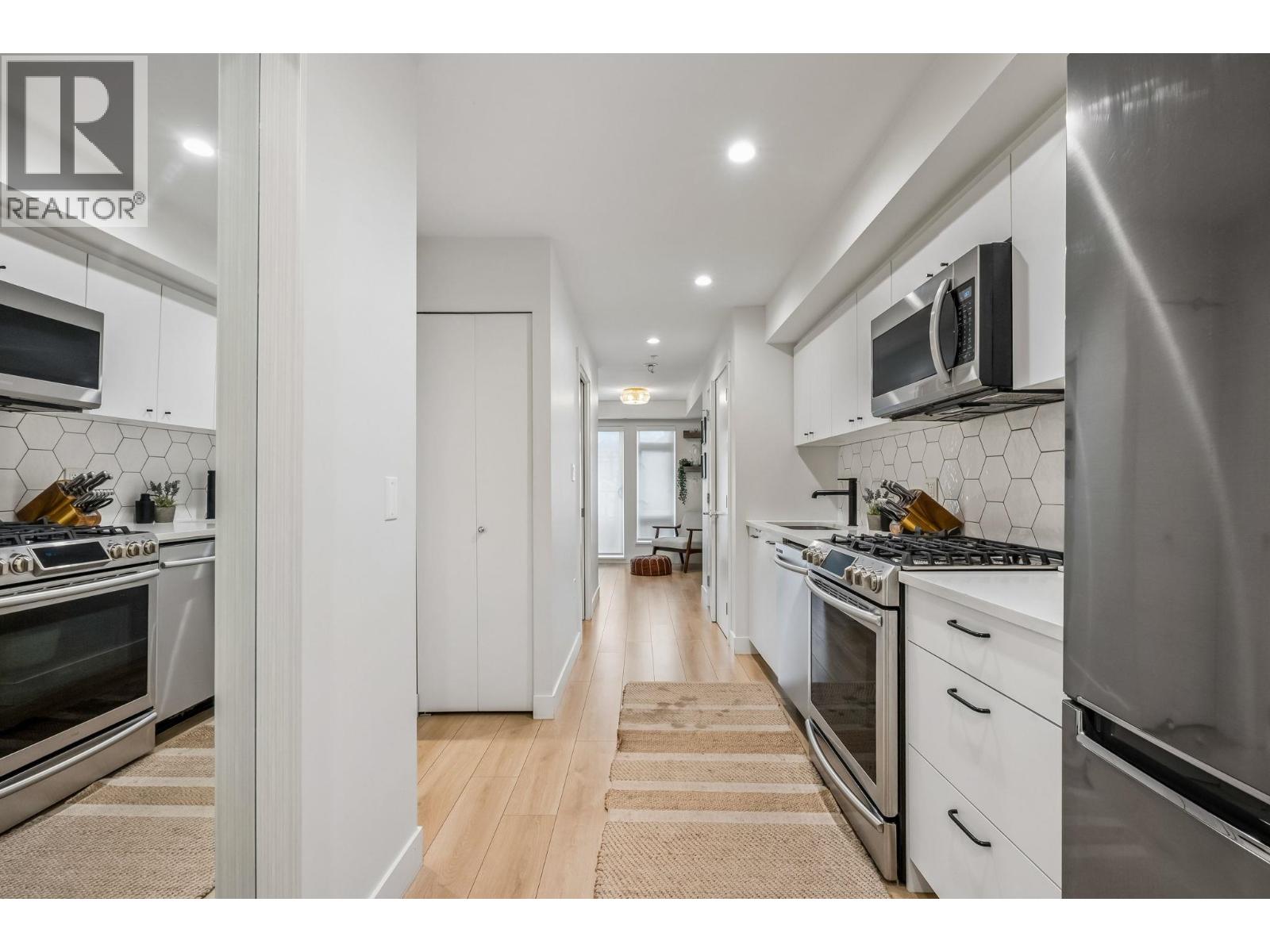 201 1519 Crown Street, North Vancouver, British Columbia  V7J 1G6 - Photo 15 - R3105252