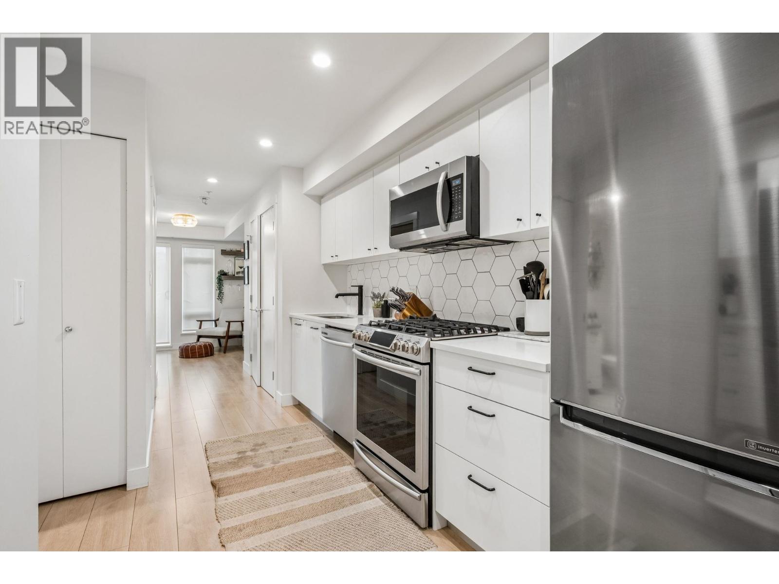 201 1519 Crown Street, North Vancouver, British Columbia  V7J 1G6 - Photo 16 - R3105252