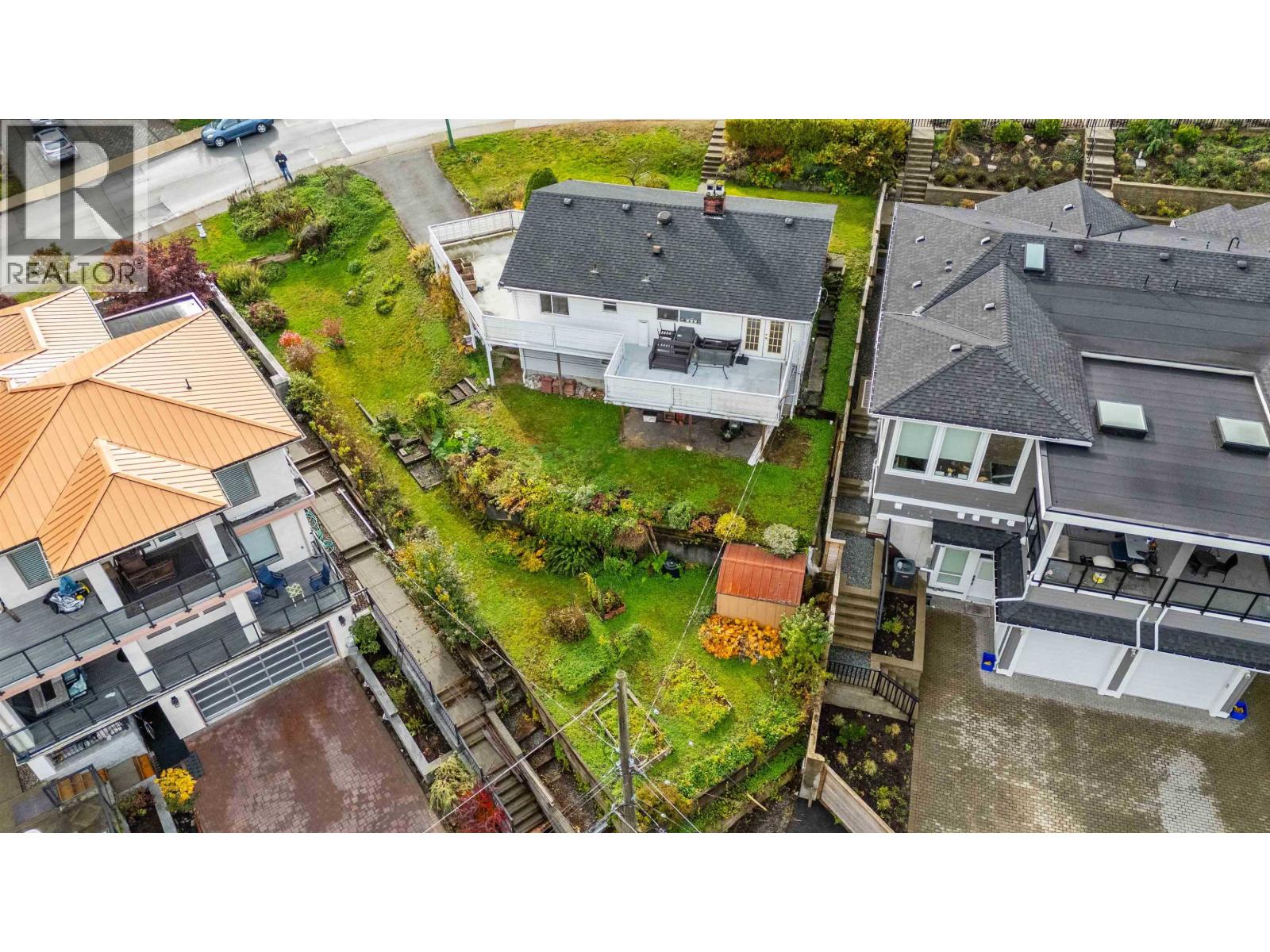 4037 Nithsdale Street, Burnaby, British Columbia  V5G 1P5 - Photo 39 - R3105254