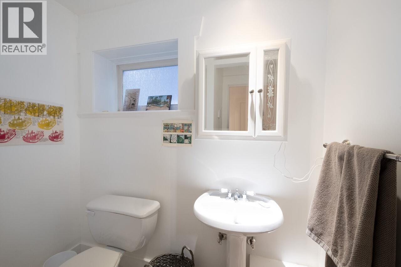 2912-14 W 3rd Avenue, Vancouver, British Columbia  V6K 1M7 - Photo 29 - R3105271