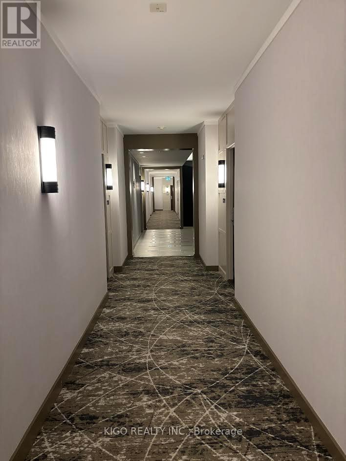 1203 - 1055 Southdown Road, Mississauga, Ontario  L5J 0A3 - Photo 8 - W12936598